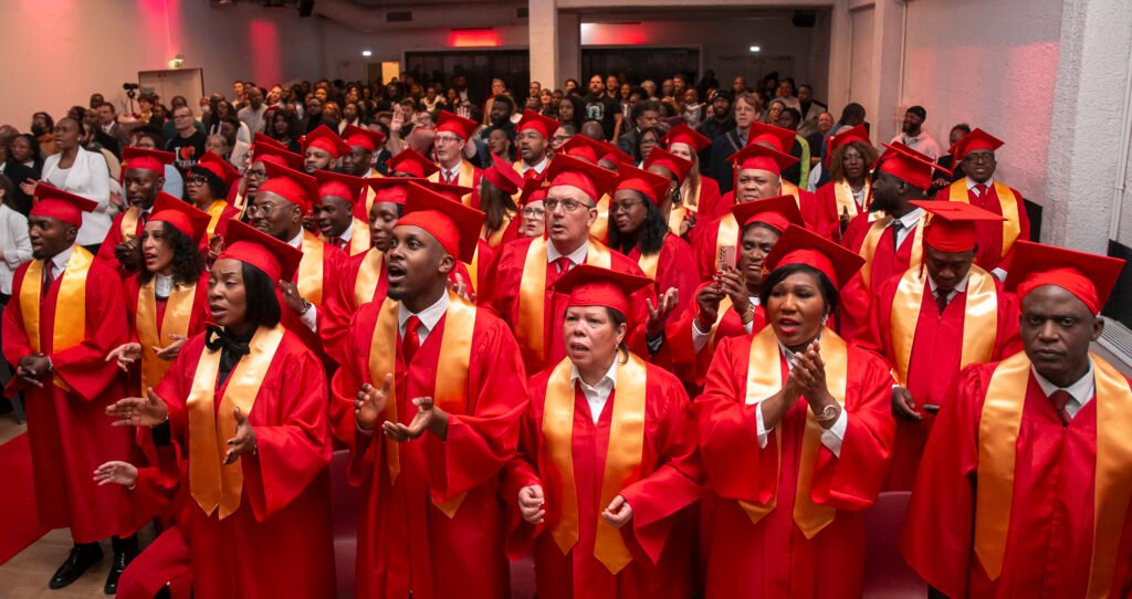 Cérémonie de remise de diplômes — Rhema